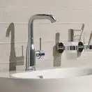 Змішувач для раковини M-розміру Grohe Essence New (23462001)