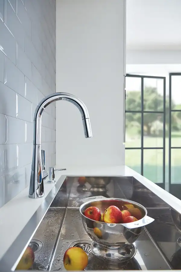 Дозатор для миючого засобу Grohe (40535000)