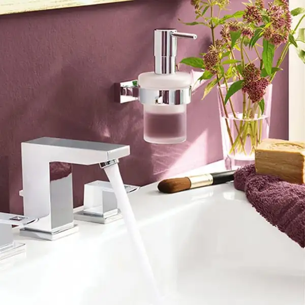 GROHE Дозатор для рідкого мила з тримачем Essentials Cube  (40756001) фото 4 Aquada.com.ua
