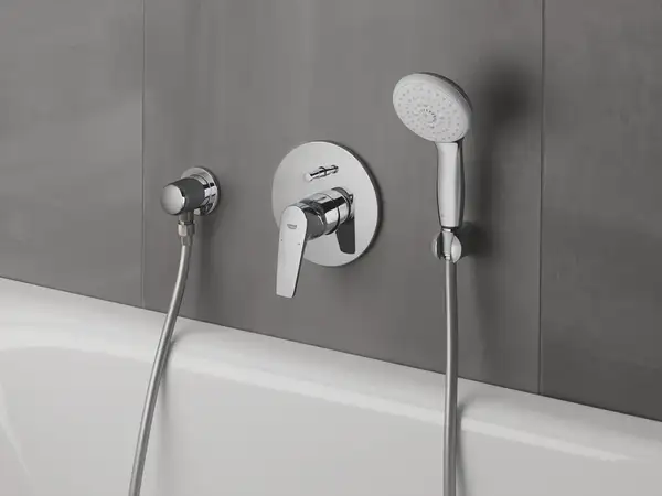 Душовий набір з тримачем, 3 режими струменя Grohe New Tempesta Classic (27849001)