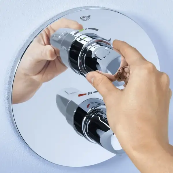 Душевая система скрытого монтажа с термостатом Grohe Grohtherm 1000 (34582000) фото 4 Aquada.com.ua