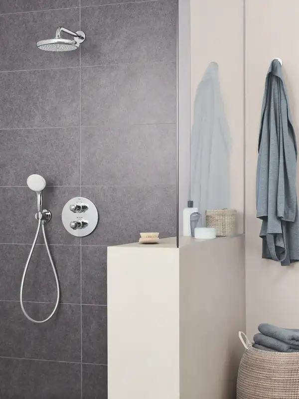 Верхній душ з настінним кронштейном Grohe New Tempesta Classic (26411000)