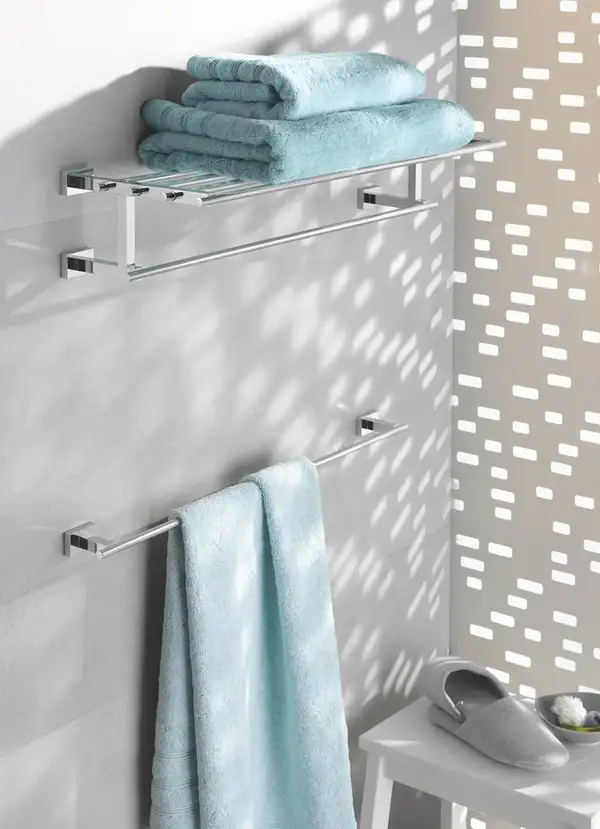 Тримач для рушників Grohe Essentials Cube New (40509001)