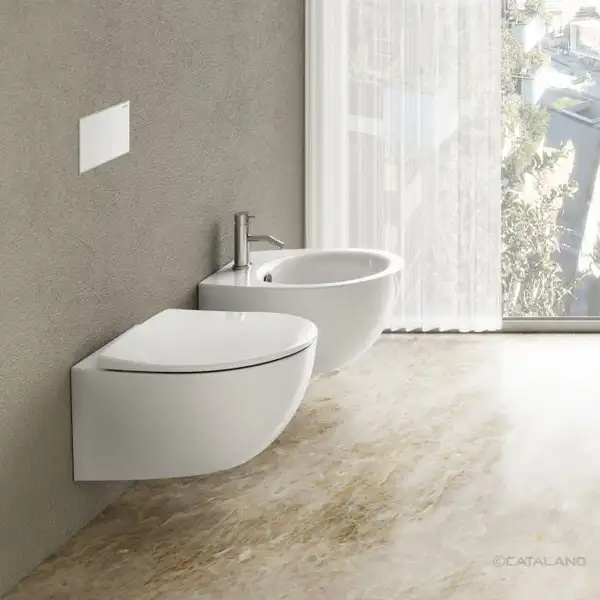 Унитаз подвесной NewFlush (безободковый) Catalano Italy с сиденьем Soft Close (1VS52RIT00+5NLV5STF00) фото 2 Aquada.com.ua
