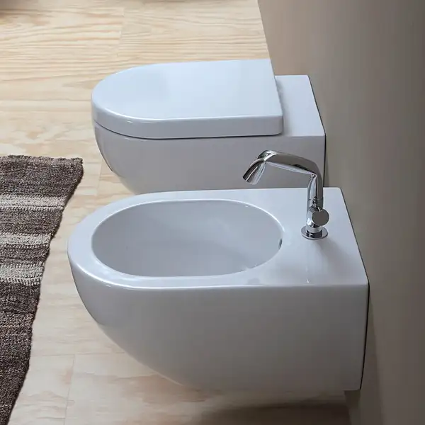 Унитаз с функцией биде Flaminia App Goclean (безободковый), с сиденьем Soft Close (AP118G+ERWCB+QKCW03) фото 3 Aquada.com.ua