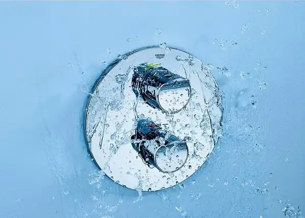 Термостат для ванны Grohe Grohtherm 2000 (цвет - хром) (19355001) фото 2 Aquada.com.ua