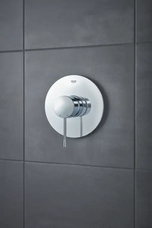 Змішувач прихованого монтажу для 1 споживача Grohe Essence New (24057001)