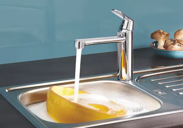 Grohe Eurosmart Cosmopolitan Смеситель для кухни, хром (30193000)