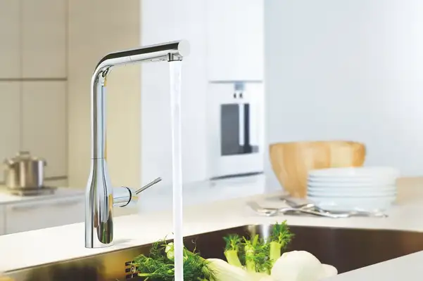 Grohe Essence New Смеситель кухонный, хром (30270000)