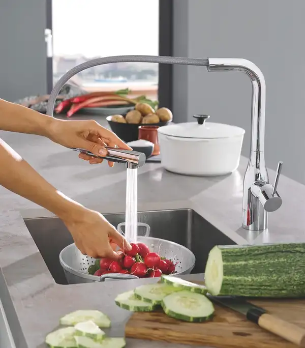 Grohe Essence New Смеситель кухонный, хром (30270000)