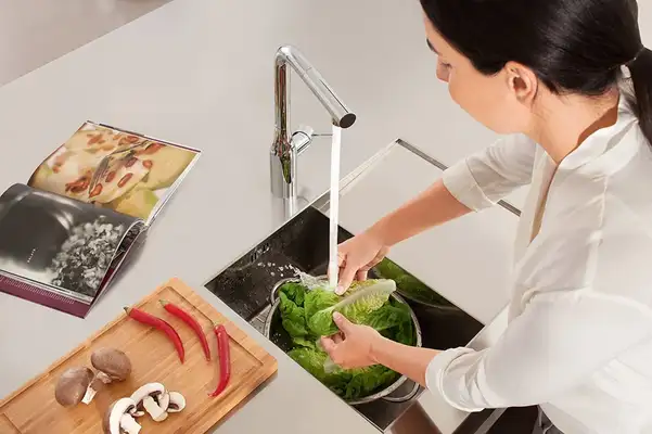 Смеситель однорычажный для кухни Grohe Essence DN 15 (цвет - хром) (30270000) фото 8 Aquada.com.ua
