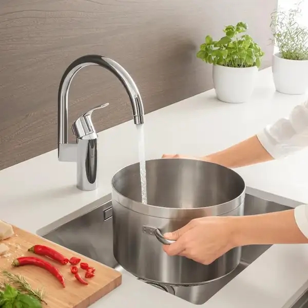 Змішувач для кухні Grohe Eurosmart (33202002)