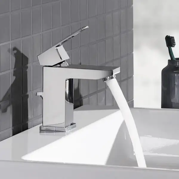 Змішувач для умивальника з дон. клапаном Grohe Eurocube (23127000)