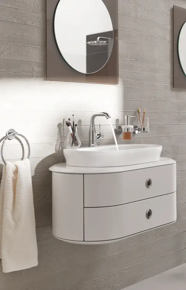 Змішувач для раковини M-розміру Grohe Essence New (23462001)