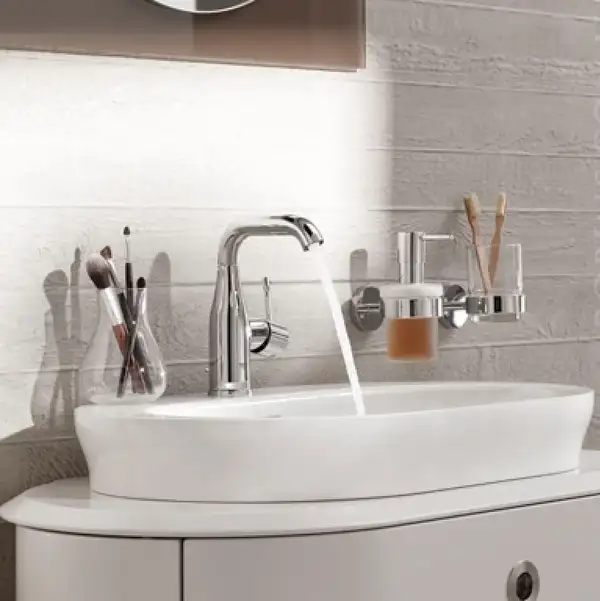 Змішувач для умивальника Grohe Essence New M-Size, хром (23463001)