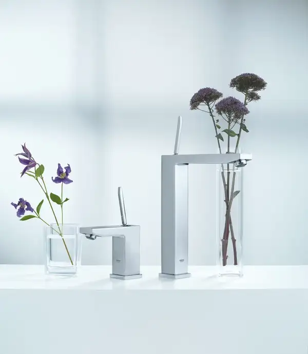 Смеситель однорычажный для раковины Grohe Eurocube Joy DN 15 S-Size (цвет - хром) с донным клапаном (23654000) фото 3 Aquada.com.ua