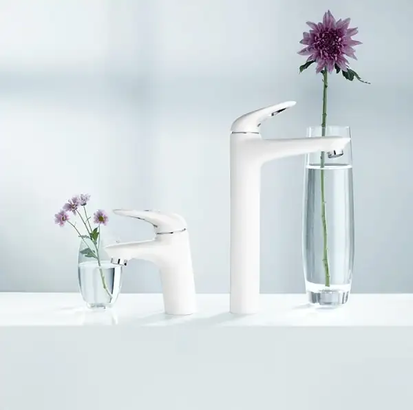 Смеситель для раковины высокий Grohe Eurostyle Solid 15XL-Size (цвет - белый) без донного клапана (23719LS3) фото 3 Aquada.com.ua