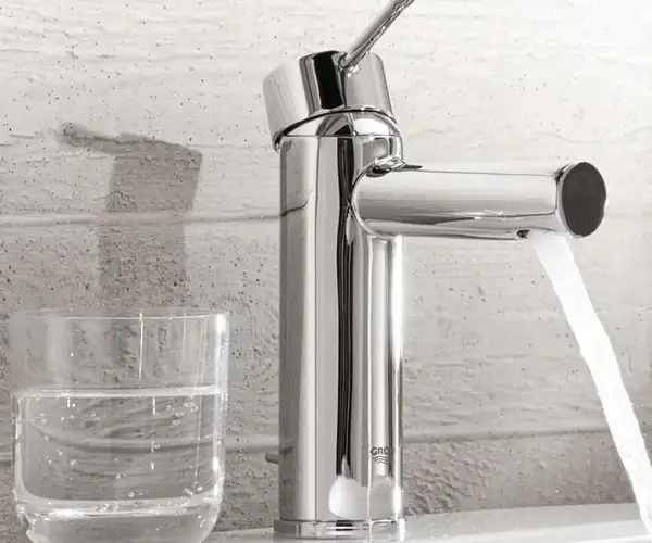 Grohe Essence New Змішувач для раковини S-розмір, хром (32898001)