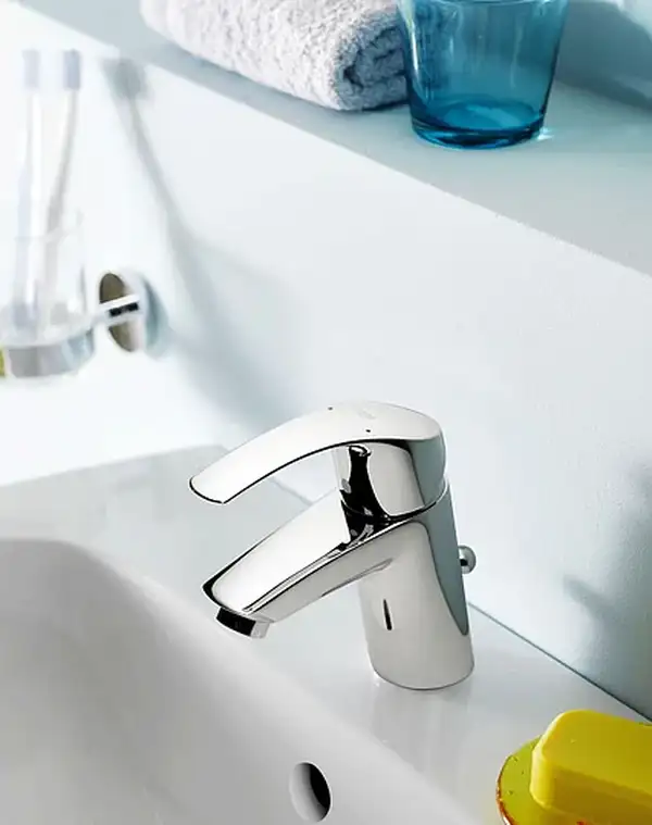 Смеситель однорычажный для раковины Grohe Eurosmart DN 15 S-Size (цвет - хром) с донным клапаном (33265002) фото 8 Aquada.com.ua