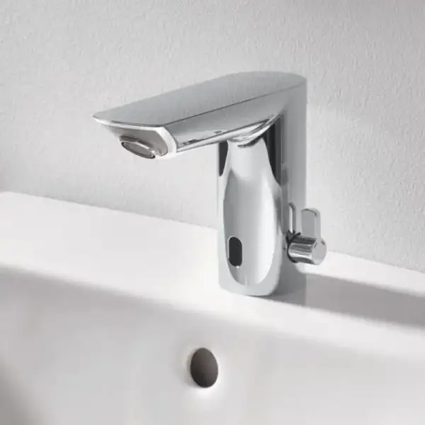 Grohe Bau Cosmopolitan E 6V Смеситель для умывальника, хром (36451000)