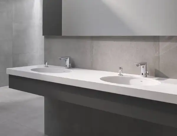 Смеситель электронный для раковины Grohe Bau Cosmopolitan E (цвет - хром), без смешивания (36452000) фото 4 Aquada.com.ua