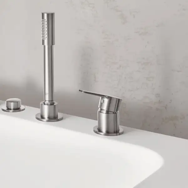 Смеситель однорычажный на борт ванны на 3 отверстия Grohe Lineare (цвет - хром) (19965001) фото 2 Aquada.com.ua
