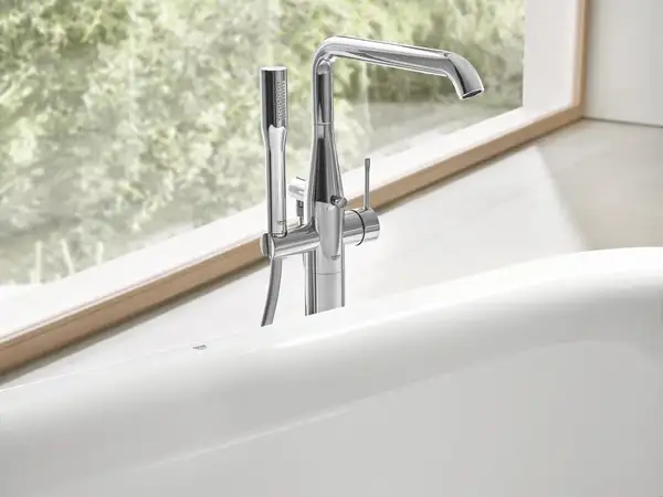 Grohe Essence New Напольный смеситель для ванны, хром (23491001)
