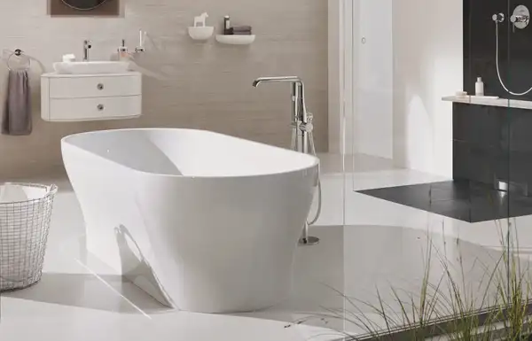 Grohe Essence New Напольный смеситель для ванны, хром (23491001)
