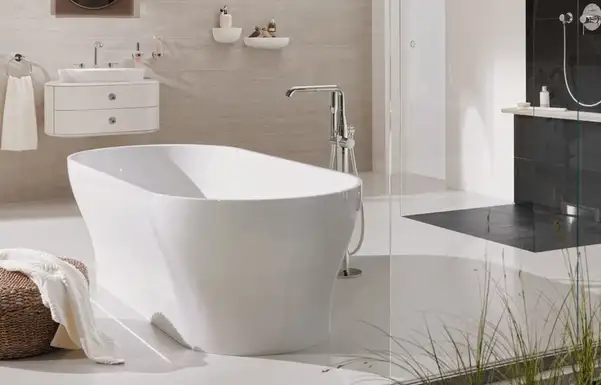 Grohe Essence New Напольный смеситель для ванны, хром (23491001)