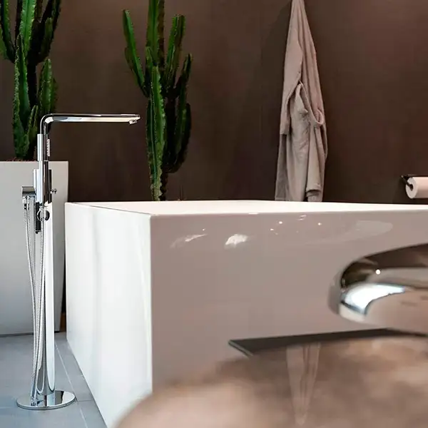 Grohe Lineare New Смеситель для ванны, хром (23792001)