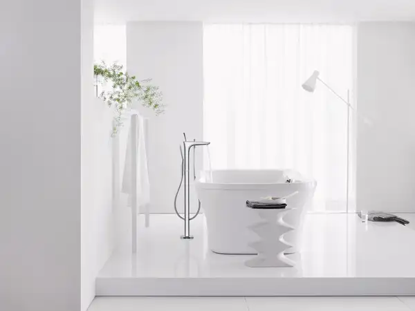 Смеситель отельностоящий для ванны Hansgrohe PuraVida (цвет - хром) (15473000) фото 2 Aquada.com.ua