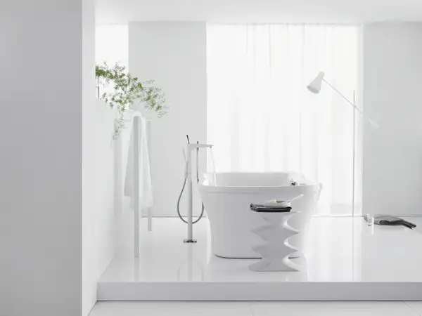 Смеситель отдельностоящий для ванны Hansgrohe PuraVida (цвет - хром/белый) (15473400) фото 2 Aquada.com.ua