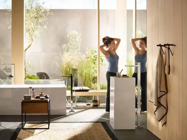 Смеситель для ванны напольный Hansgrohe Metropol (цвет - хром), с душевым гарнитуром (32532000) фото 4 Aquada.com.ua