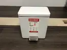 Відро для сміття з плавним закриттям прямокутне Koer TC-010306-08 6 л колір білий (KR5601)
