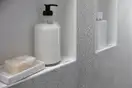 Настенная ниша со встроенной рамой Hansgrohe XtraStoris Original 30 x 30 x 10 см, белый матовый (56061700) фото 5 Aquada.com.ua