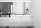 Смеситель для раковины 100 Hansgrohe Vernis Shape (цвет - хром), с донным клапаном (71561000) фото 3 Aquada.com.ua