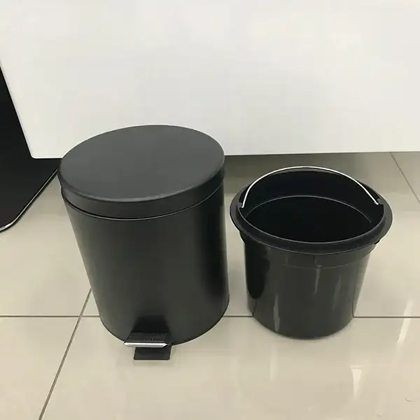 Відро для сміття 5L 104315010 DARK "Soft Close" Bemeta Чехія