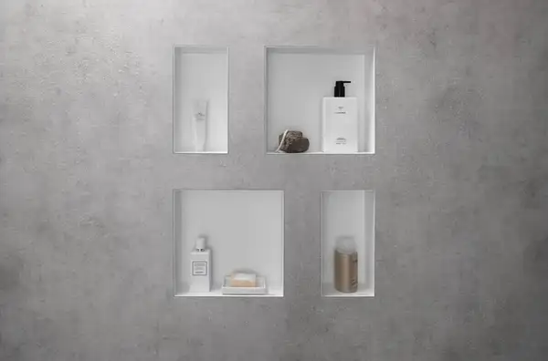 Настенная ниша со встроенной рамой Hansgrohe XtraStoris Original 30 x 30 x 10 см, белый матовый (56061700) фото 2 Aquada.com.ua