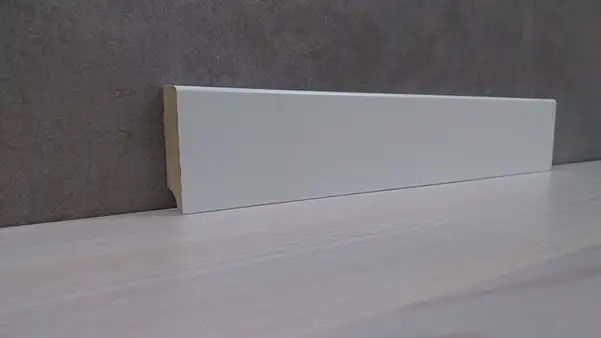 Плінтус з МДФ, бумага флекс 45x13x2400 RAL 9003, Lucciano, Італія (028/M45Q13/2)