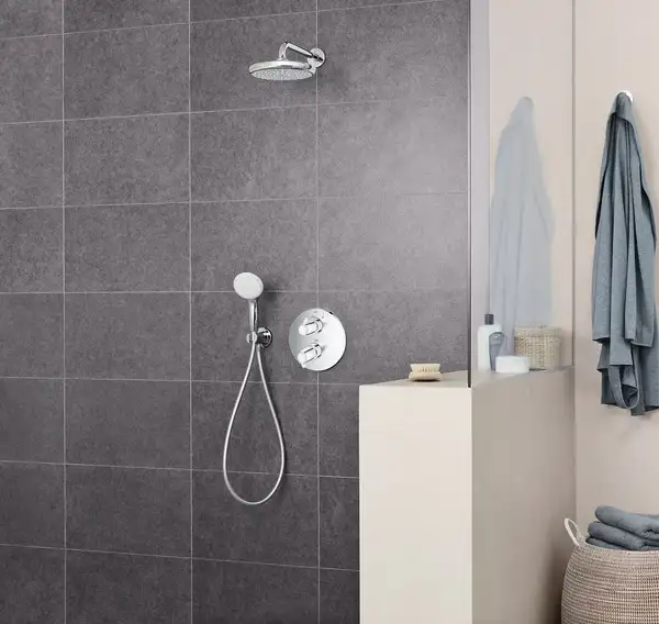 Верхний душ с душевым кронштейном Grohe Tempesta Ø 250 мм (цвет - хром) (26668000) фото 6 Aquada.com.ua