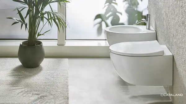 Унитаз подвесной NewFlush (безободковый) Catalano Italy с сиденьем Soft Close, белый глянцевый 1VS52RIT00+5ITSTF00