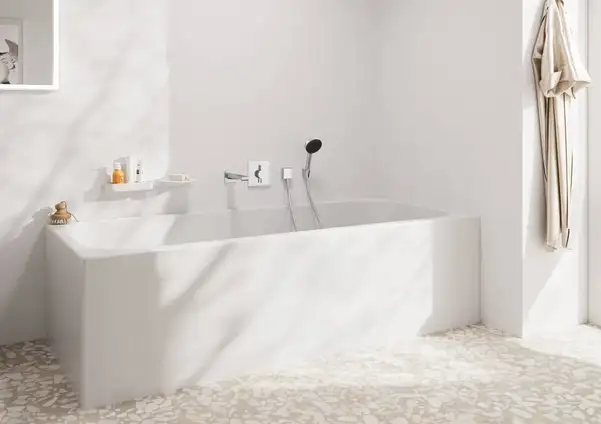Вилив для ванни 210 мм Hansgrohe Tecturis E (колір - хром) 73410000