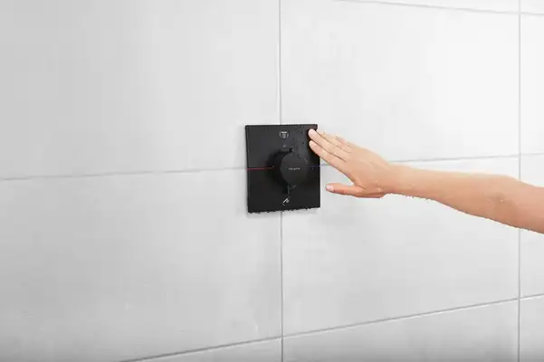 Hansgrohe ShowerSelect Comfort E Термостат, черный (15572670)
