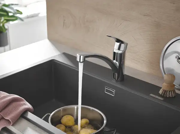 Grohe Eurosmart New Смеситель для кухни, хром (33281003)