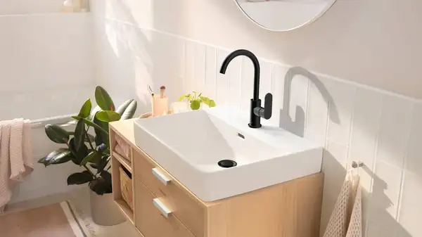 Смеситель для раковины высокий 210 Hansgrohe Rebris S (цвет - чёрный матовый), с донным клапаном 72536670