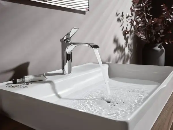Смеситель для раковины Hansgrohe Vivenis (цвет - хром), с донным клапаном (75020000) фото 3 Aquada.com.ua
