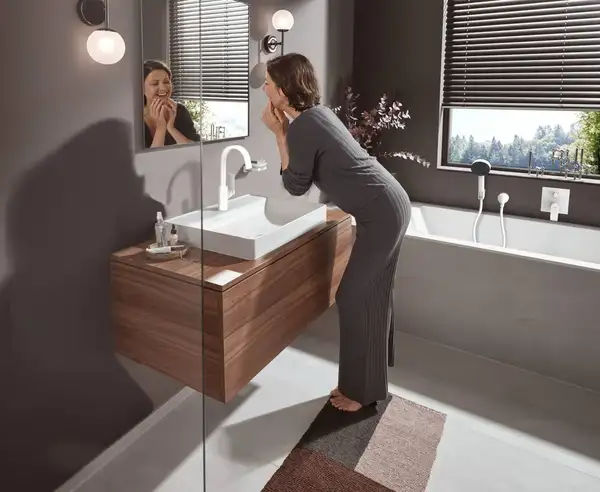 Смеситель для раковины высокий Hansgrohe Vivenis (цвет - белый матовый), с донным клапаном (75030700) фото 2 Aquada.com.ua