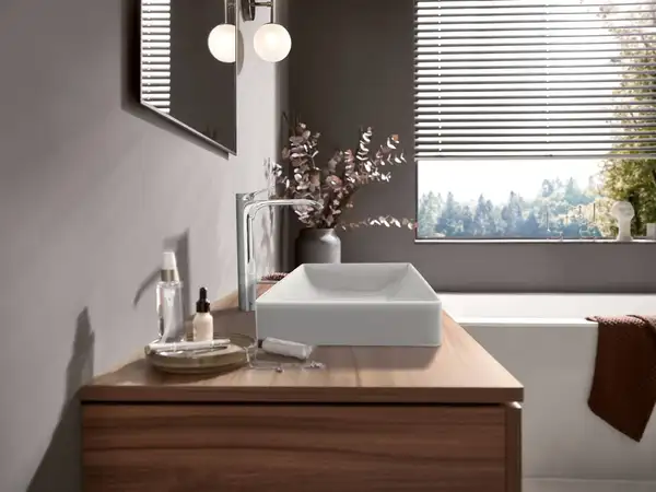 Смеситель для раковины высокий Hansgrohe Vivenis (цвет - хром), без донного клапана (75042000) фото 3 Aquada.com.ua