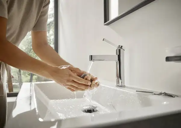 Смеситель для раковины Hansgrohe Finoris (цвет - хром), с донным клапаном Push Open (76010000) фото 3 Aquada.com.ua