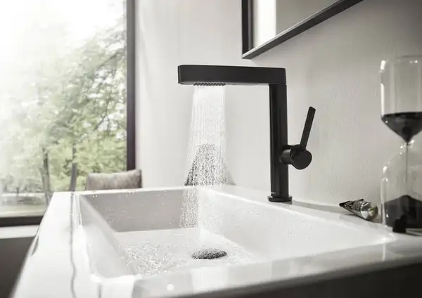 Смеситель для раковины высокий, с вытяжным душем, 2 вида струи Hansgrohe Finoris (цвет - чёрный матовый), с донным клапаном Push Open (76063670) фото 2 Aquada.com.ua
